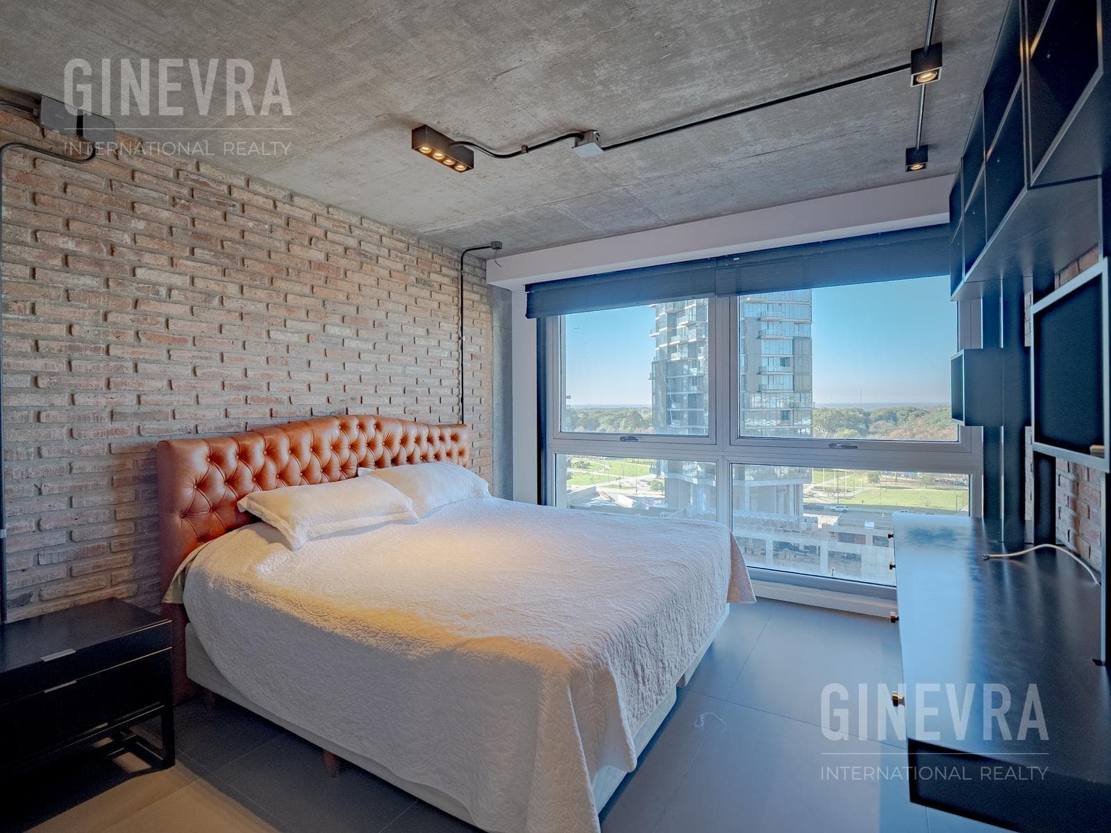 Penthouse for Sale - Harbour House Building
