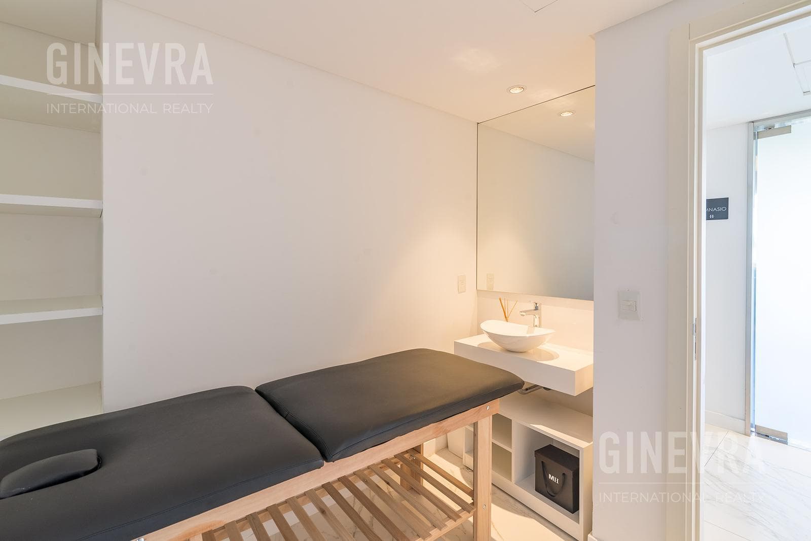 Penthouse for Sale - Harbour House Building