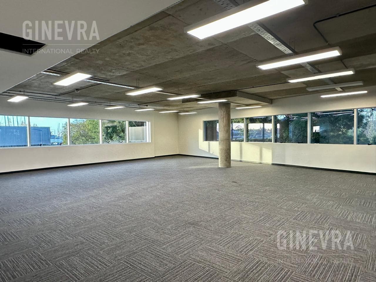 Office for Rent in Puerto Madero - 220 m2 - Malecón Dique 4 - 2 parking spaces