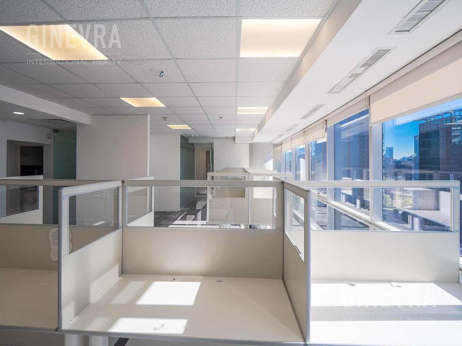 AAA Office for Rent - World Trade Center I