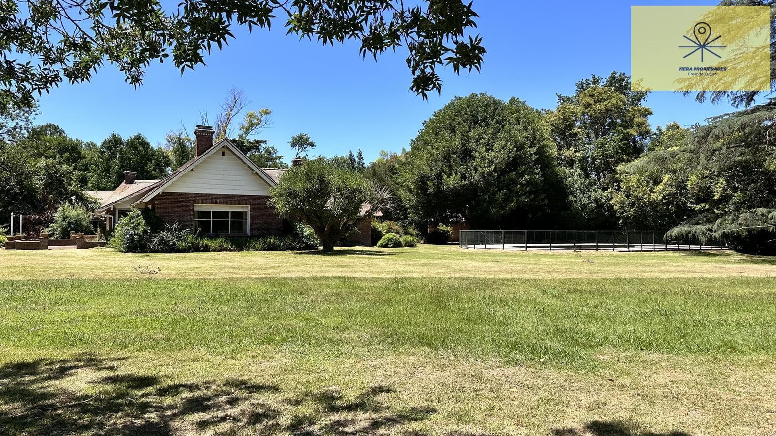 For Sale: Casa Quinta, double lot of 6,400 m² in Ingeniero Maschwitz.