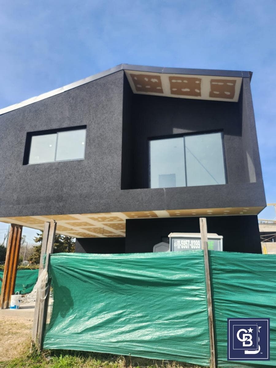 Brand-New 5-Room House for Sale in the El Aljibe Gated Community, Manzanares, Pilar