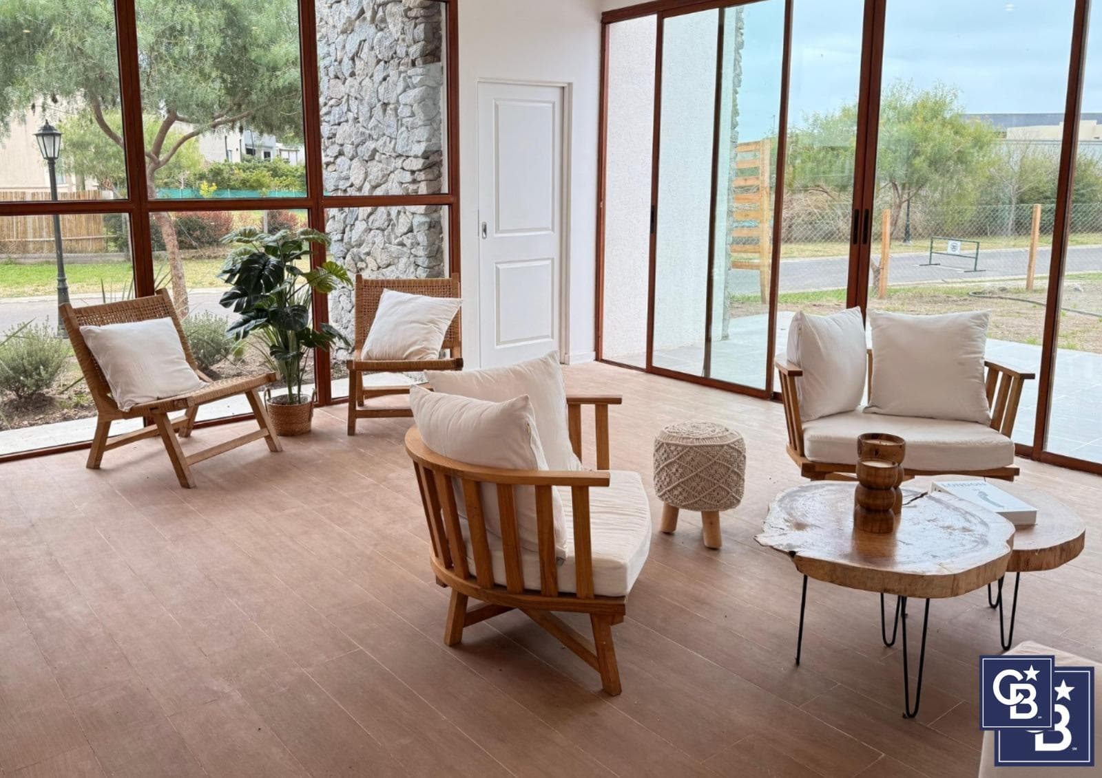 Brand-New 5-Room House for Sale in the El Aljibe Gated Community, Manzanares, Pilar