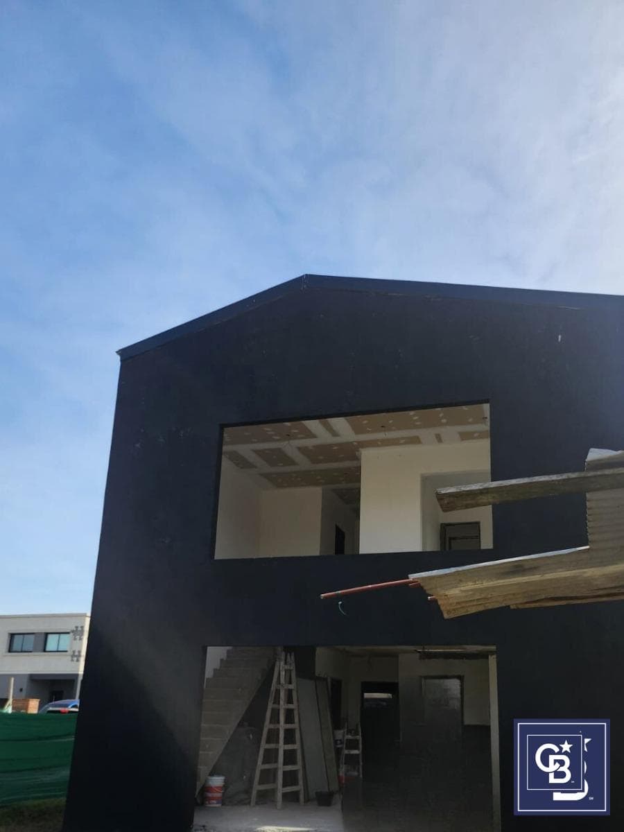 Brand-New 5-Room House for Sale in the El Aljibe Gated Community, Manzanares, Pilar