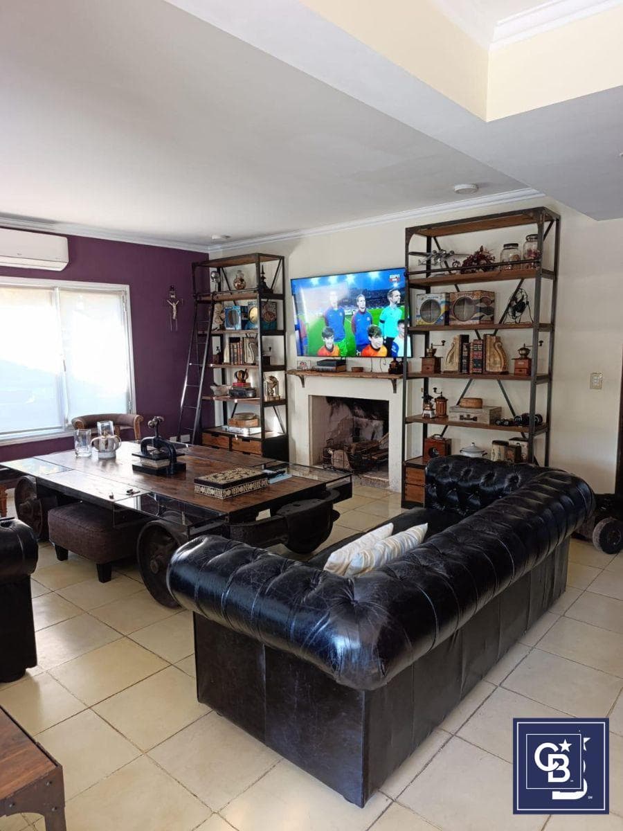 5-Bedroom House for Sale with a Pool in La Caballeriza, Pilar