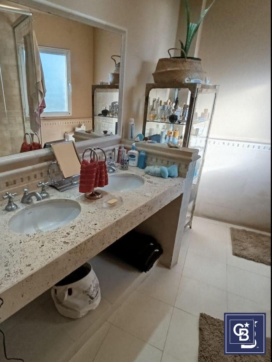 5-Bedroom House for Sale with a Pool in La Caballeriza, Pilar