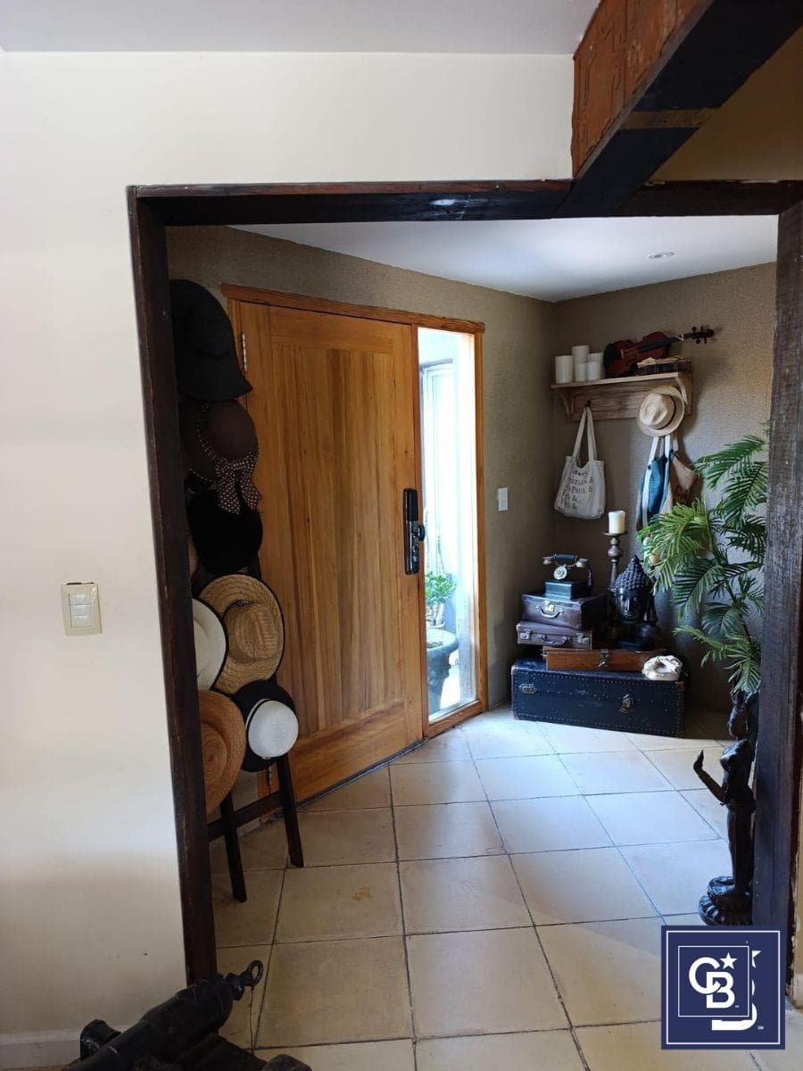 5-Bedroom House for Sale with a Pool in La Caballeriza, Pilar