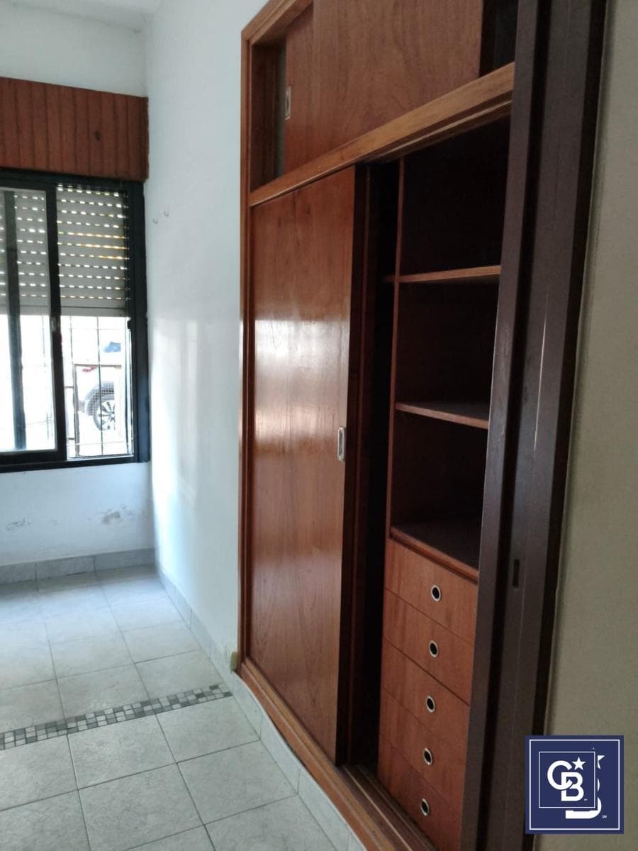 4-room house for sale, suitable for commercial use, in Downtown Pilar