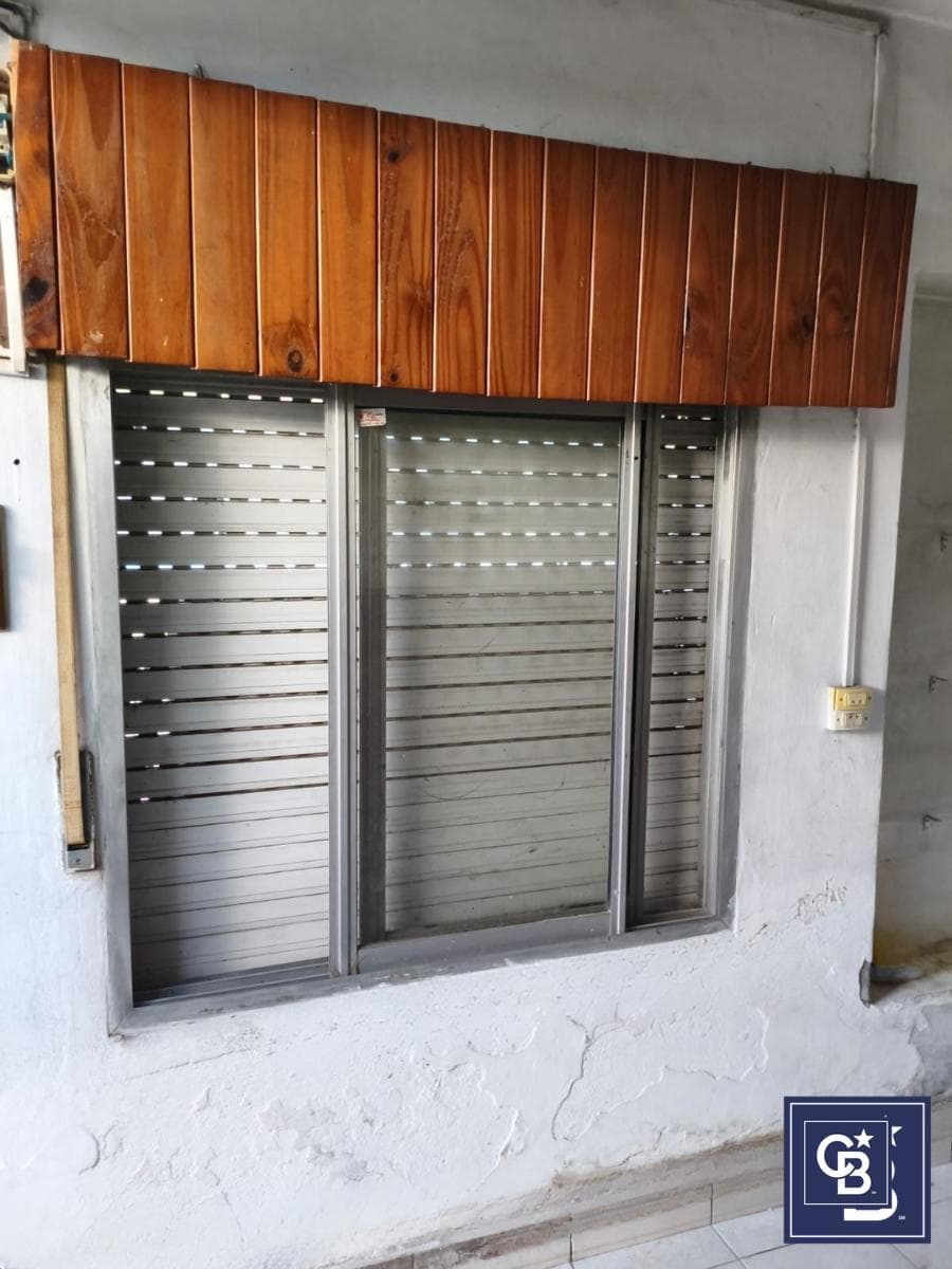 4-room house for sale, suitable for commercial use, in Downtown Pilar