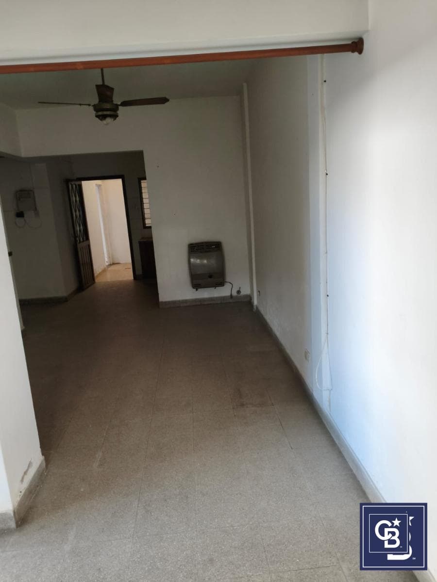 4-room house for sale, suitable for commercial use, in Downtown Pilar