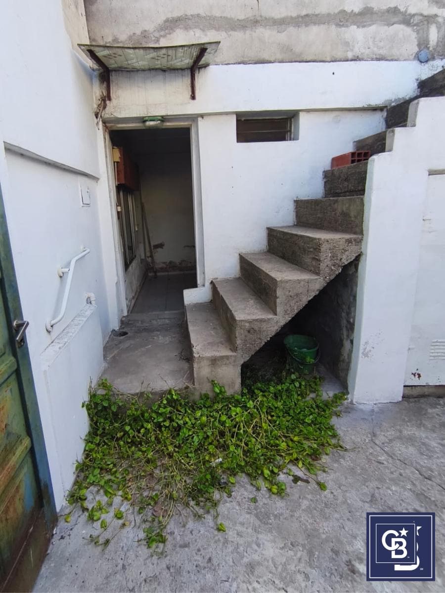 4-room house for sale, suitable for commercial use, in Downtown Pilar