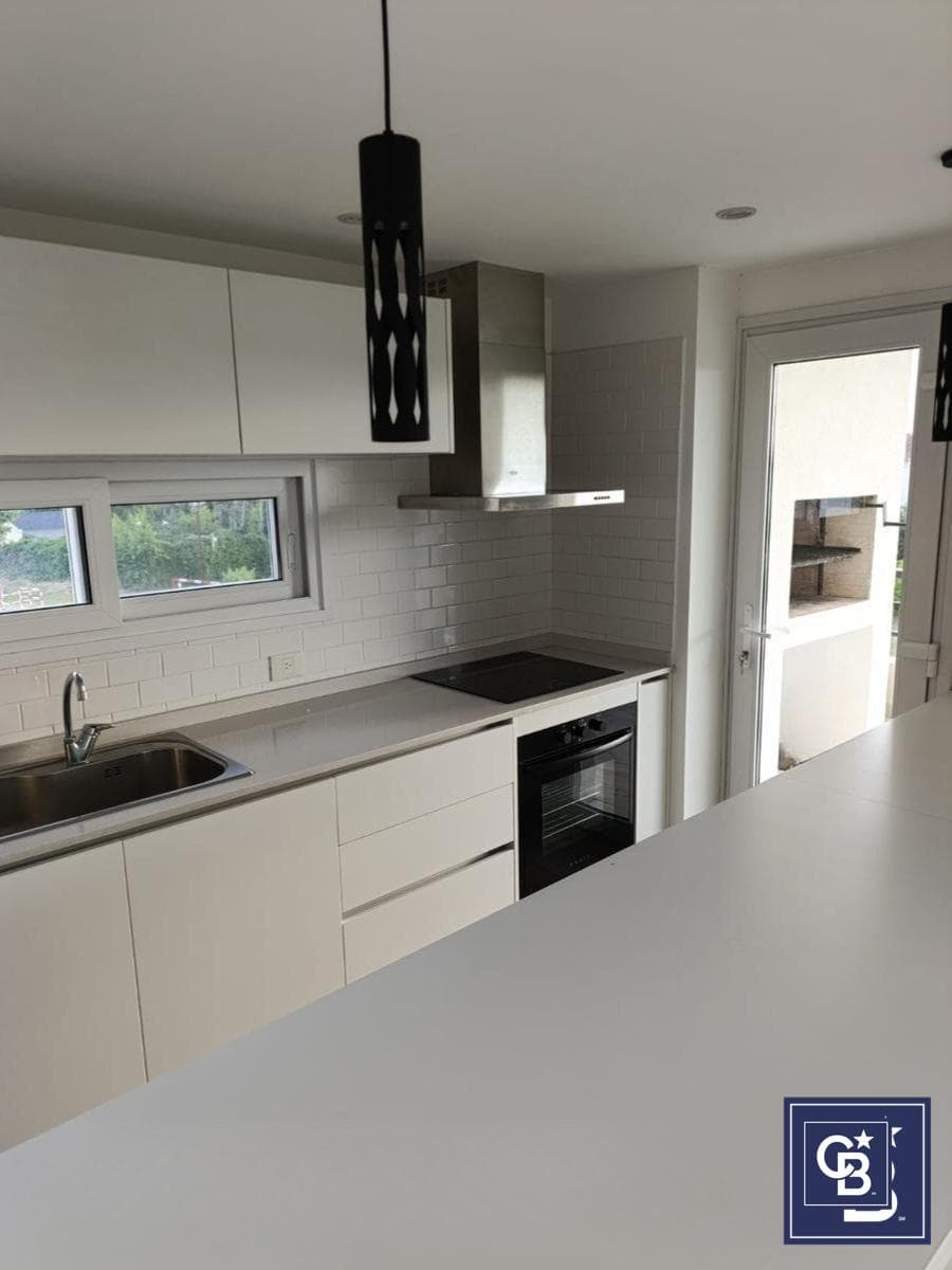 4-room apartment for rent with a balcony and barbecue in the Zug Caamaño Complex, Pilar