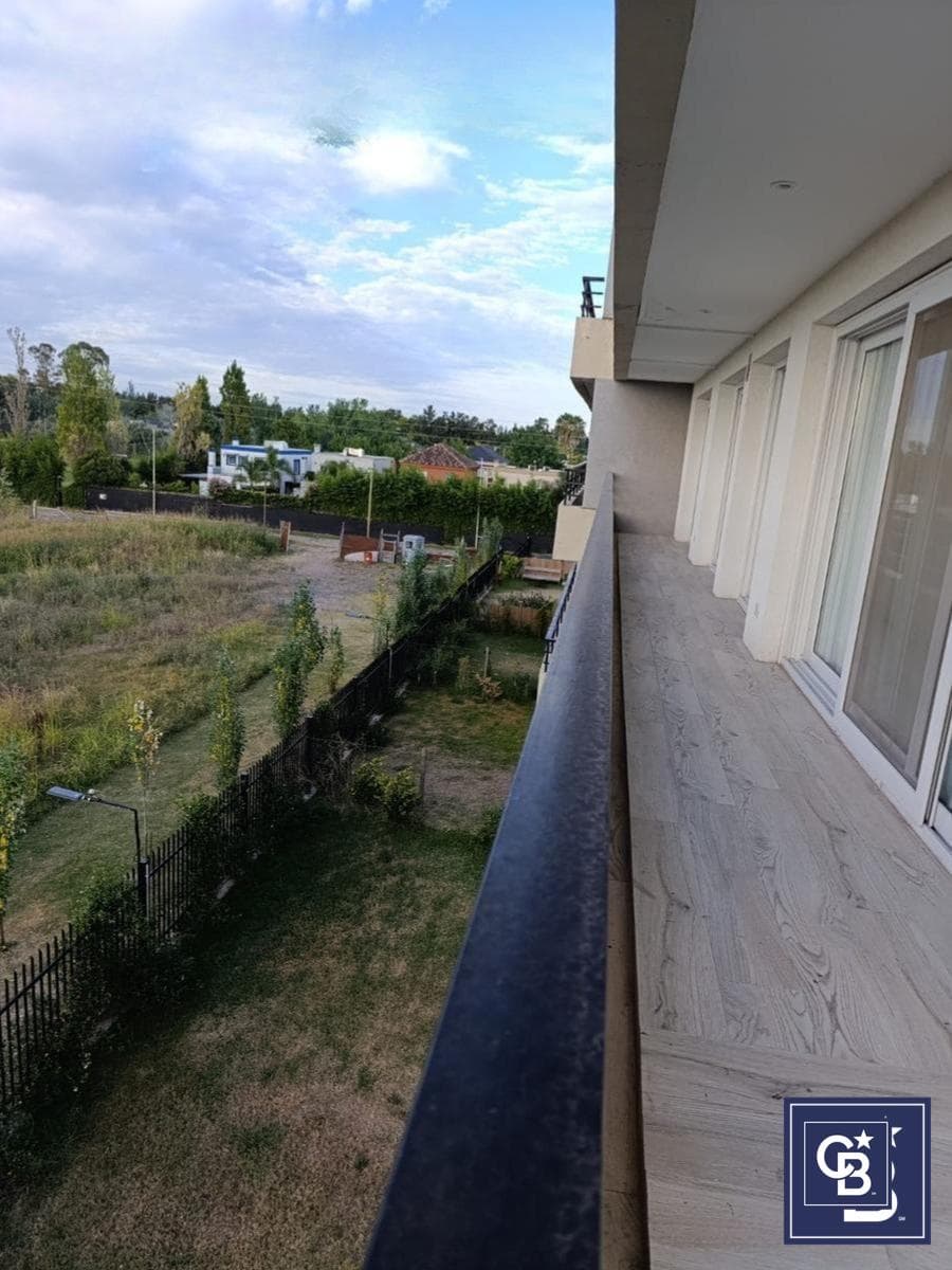 4-room apartment for rent with a balcony and barbecue in the Zug Caamaño Complex, Pilar