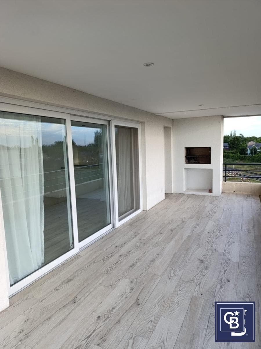 4-room apartment for rent with a balcony and barbecue in the Zug Caamaño Complex, Pilar
