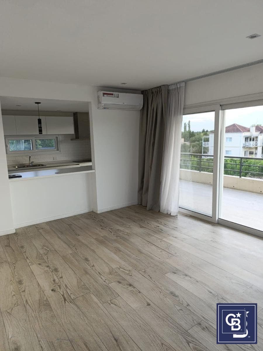 4-room apartment for rent with a balcony and barbecue in the Zug Caamaño Complex, Pilar