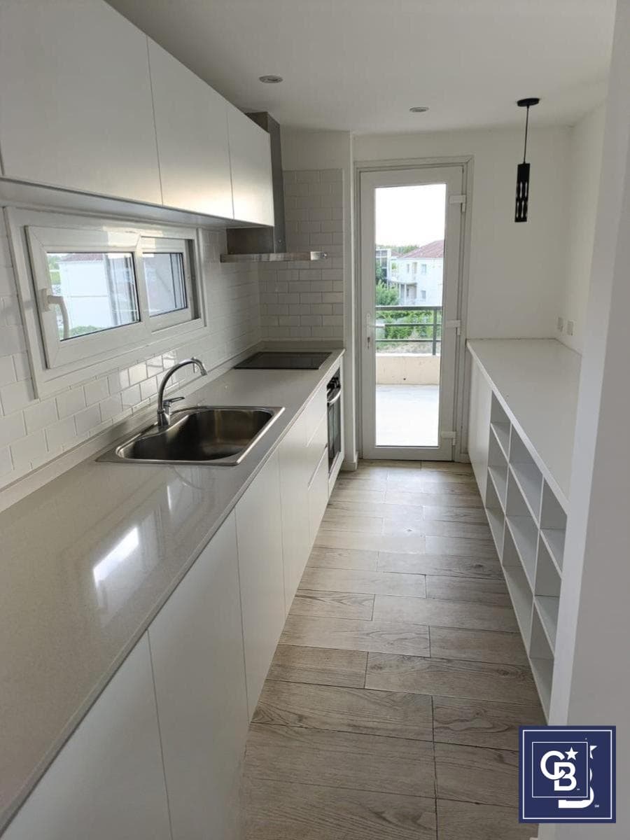 4-room apartment for rent with a balcony and barbecue in the Zug Caamaño Complex, Pilar