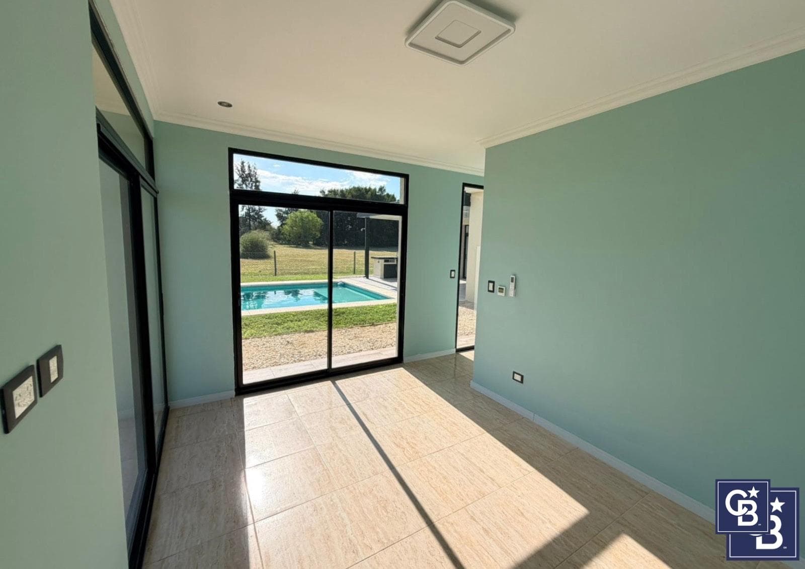 4-Bedroom House for Sale with Pool at Medal Country Club, Pilar