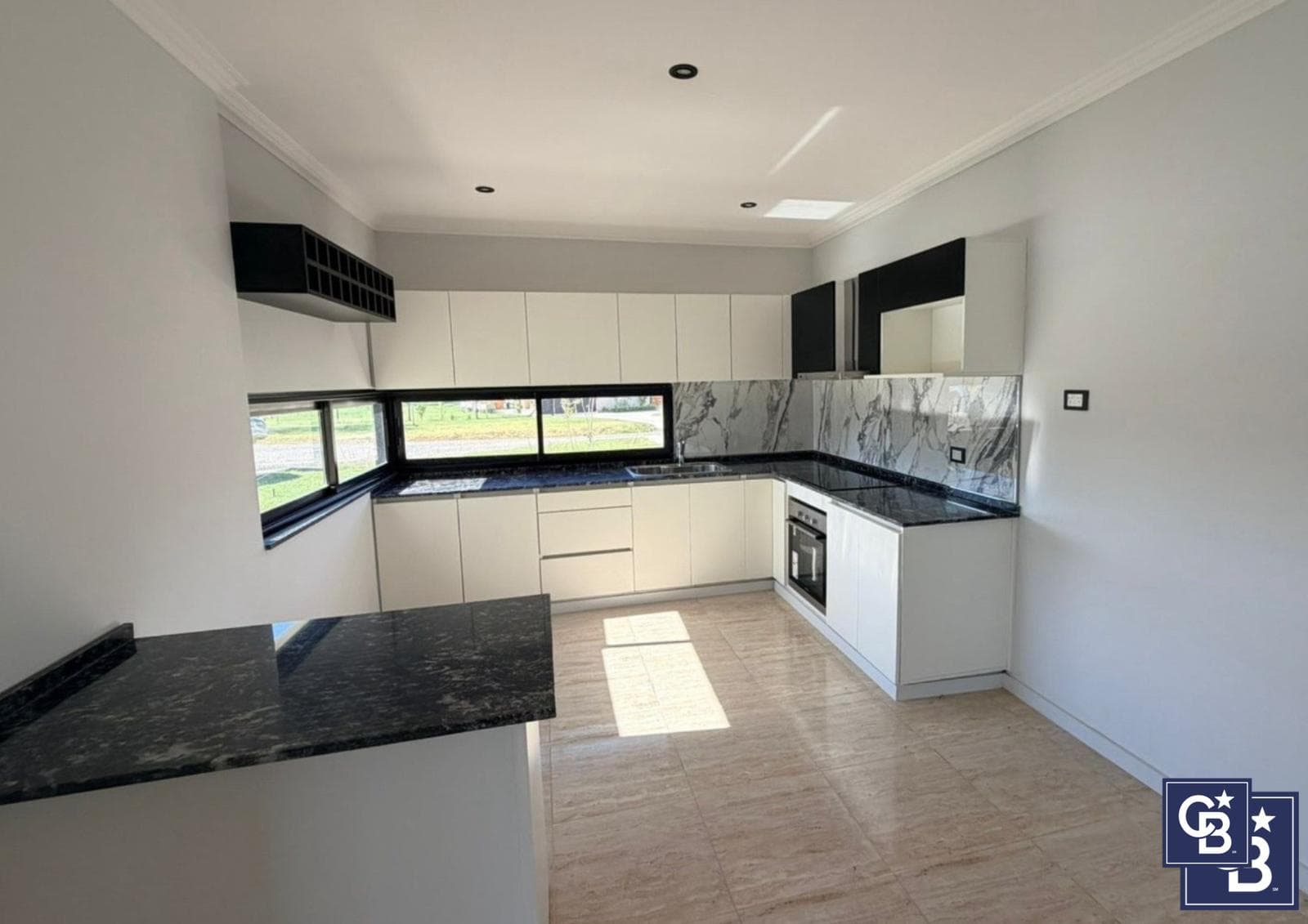 4-Bedroom House for Sale with Pool at Medal Country Club, Pilar
