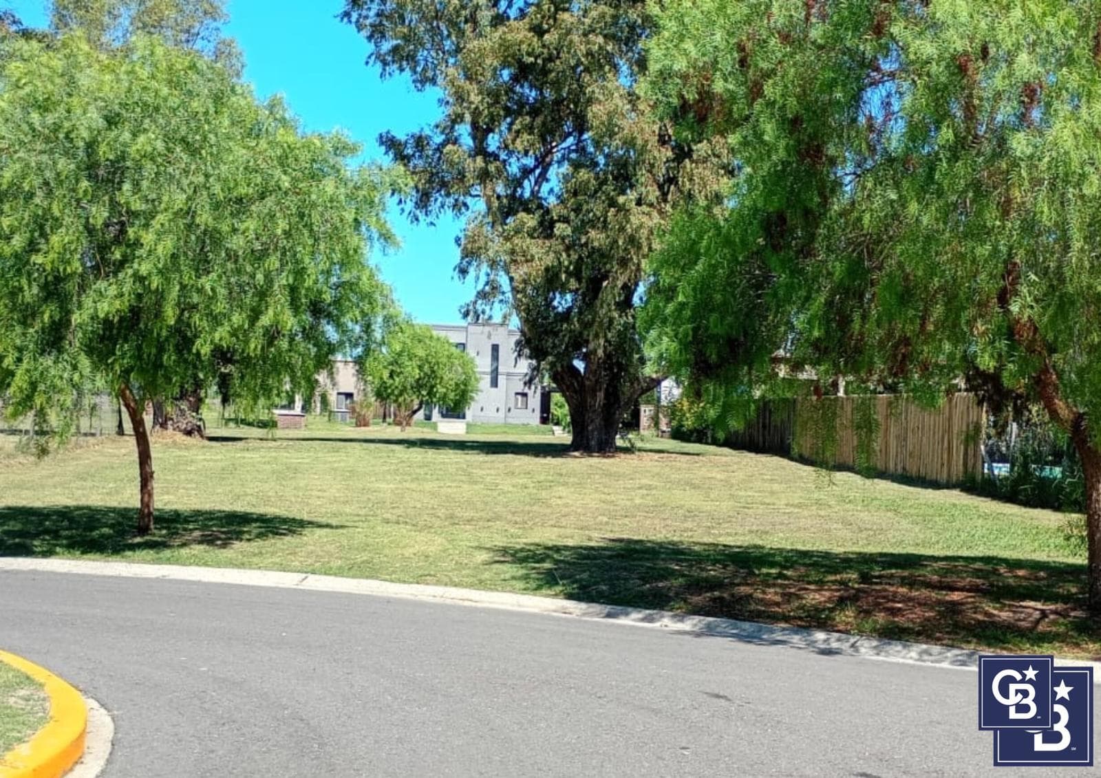 591 m² Lot for Sale on a Cul-de-Sac with Direct Financing in Santa Emilia, Pilar del Este
