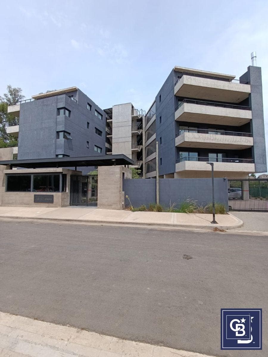 2-Room Apartment for Sale in the Zug Verdi Complex, Pilar