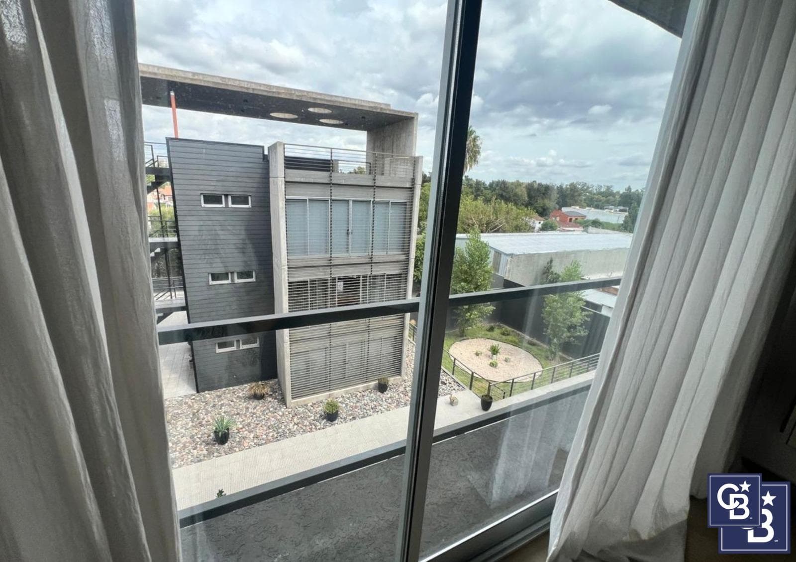 Furnished Studio Loft Apartment for Rent in Downtown Pilar