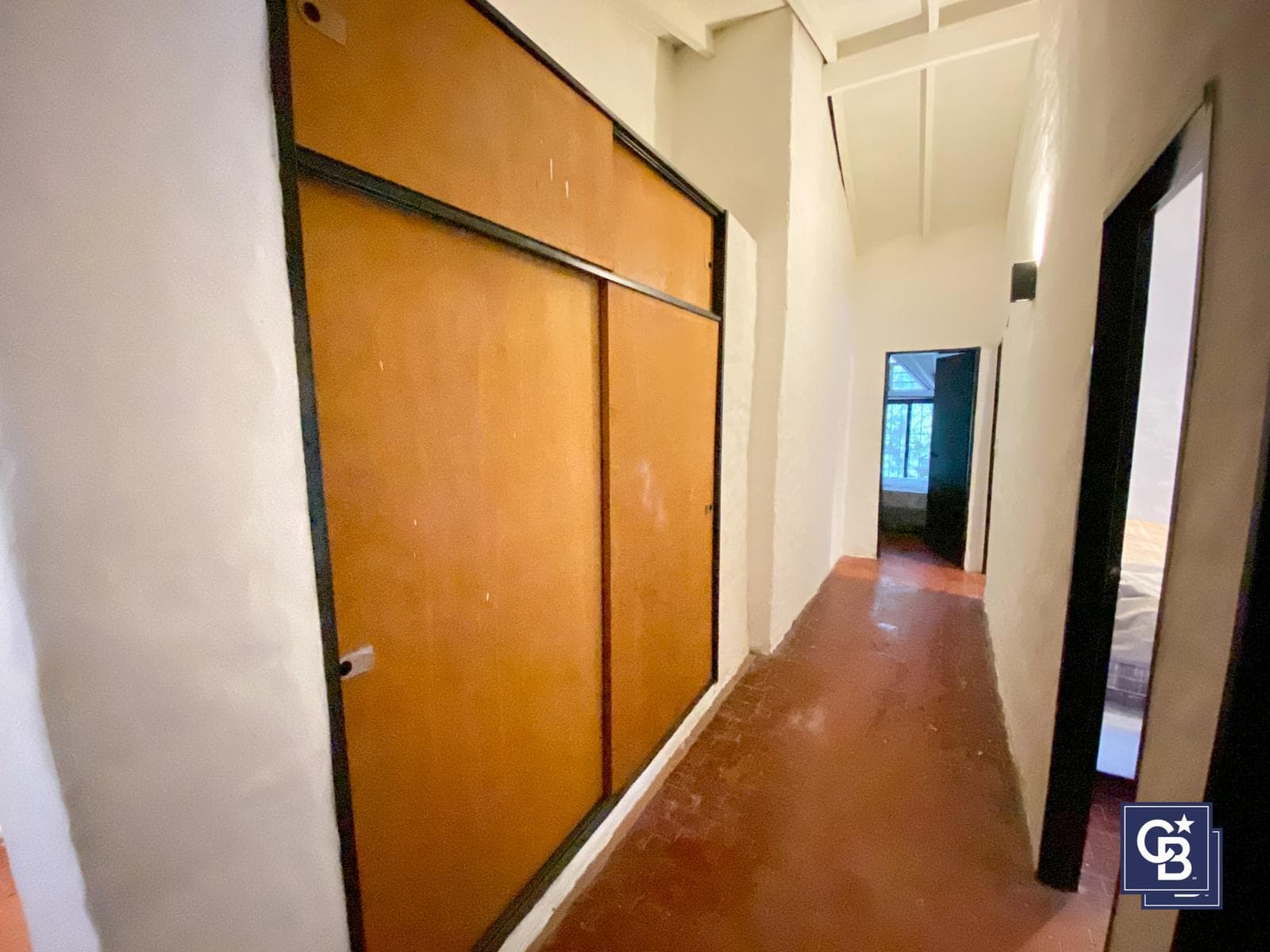 5-Room Country House for Sale with Pool and Barbecue Area in Pilar