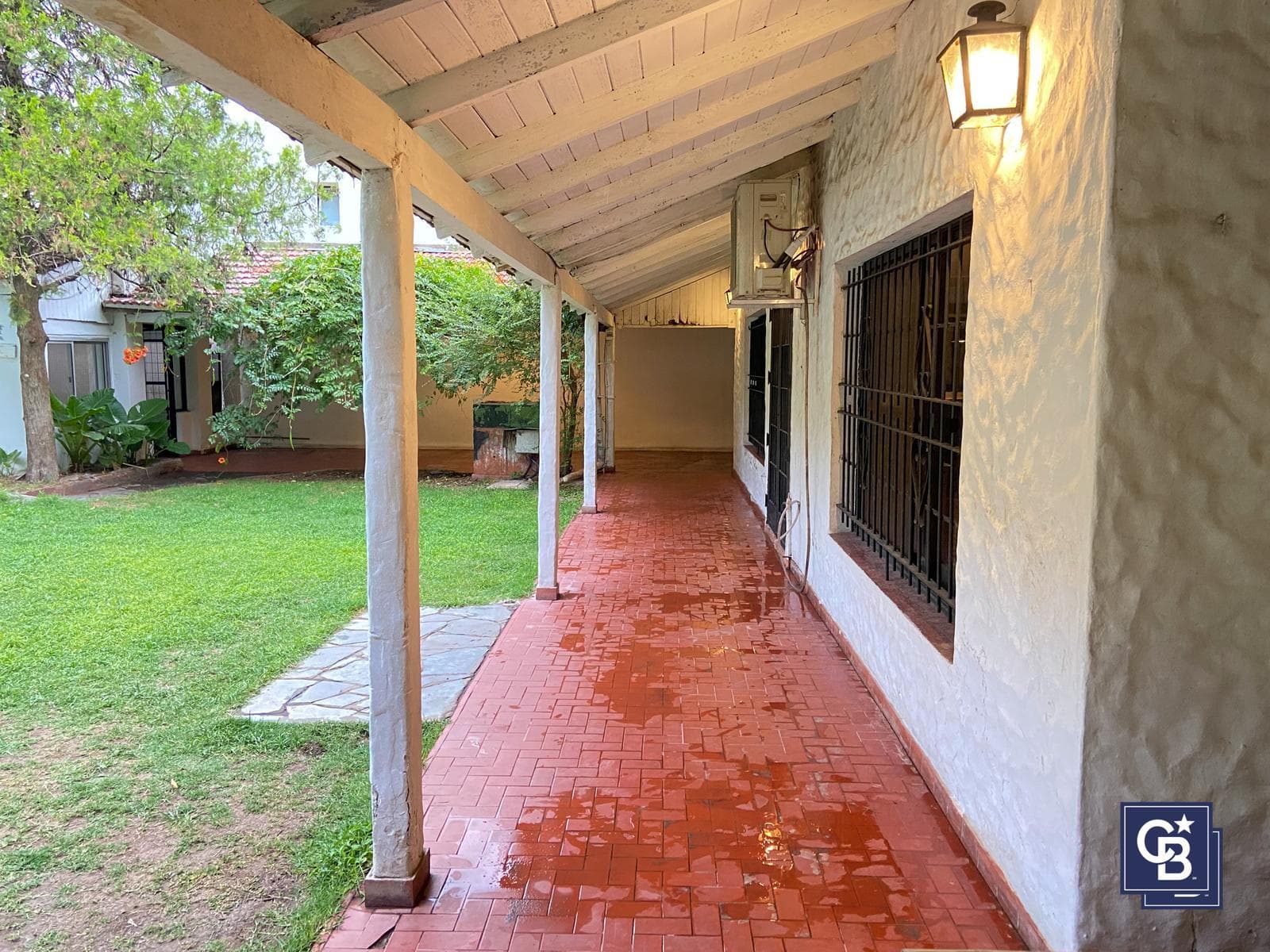 5-Room Country House for Sale with Pool and Barbecue Area in Pilar