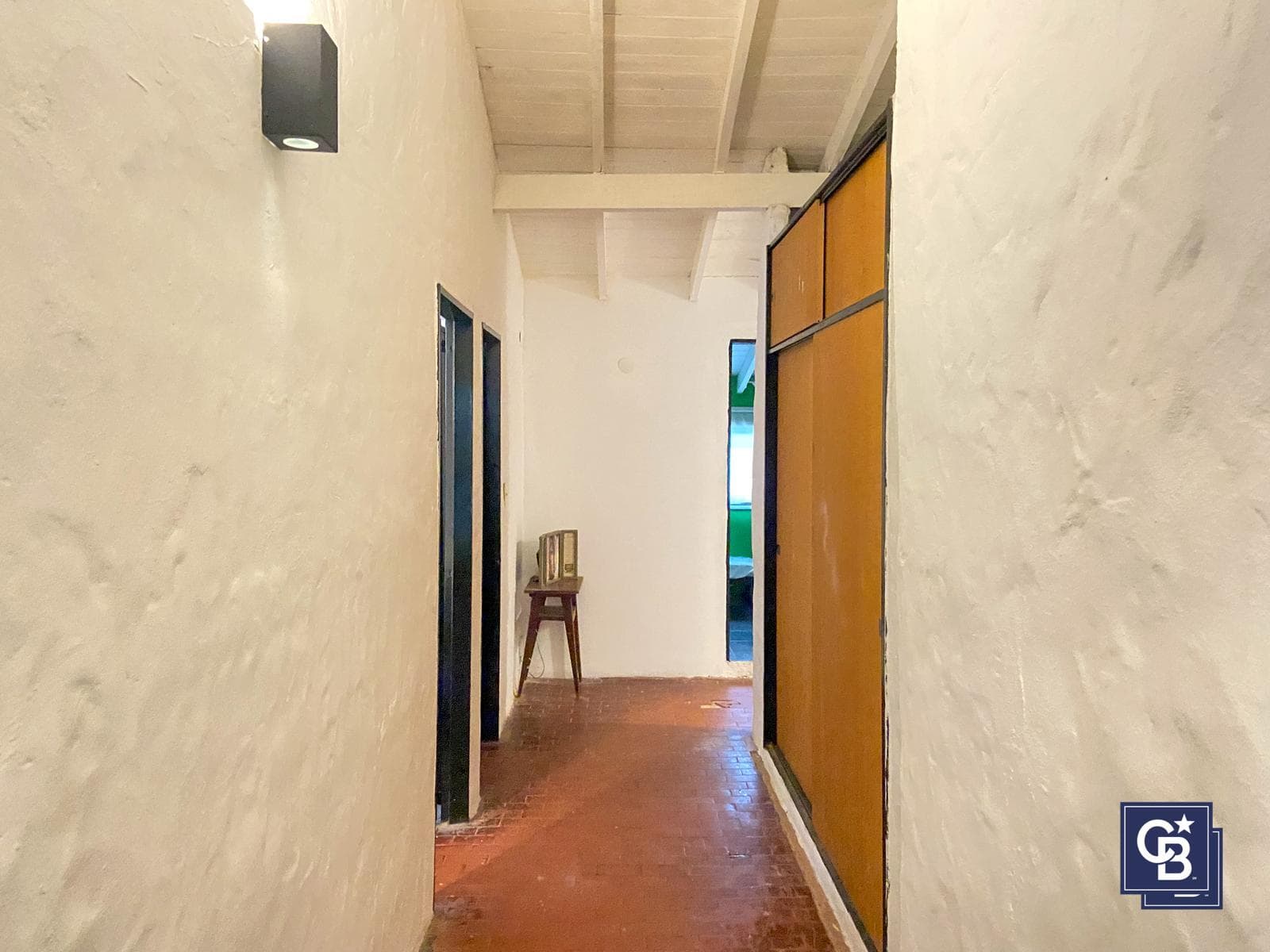 5-Room Country House for Sale with Pool and Barbecue Area in Pilar