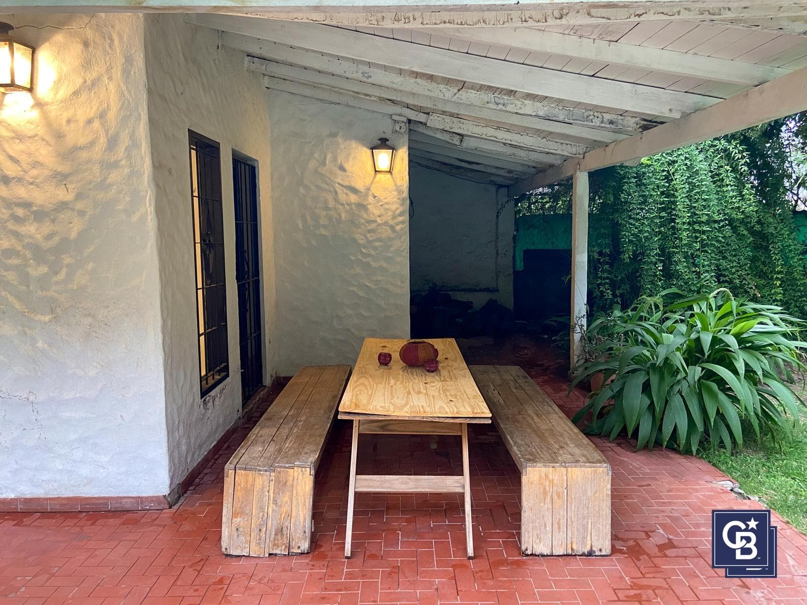 5-Room Country House for Sale with Pool and Barbecue Area in Pilar