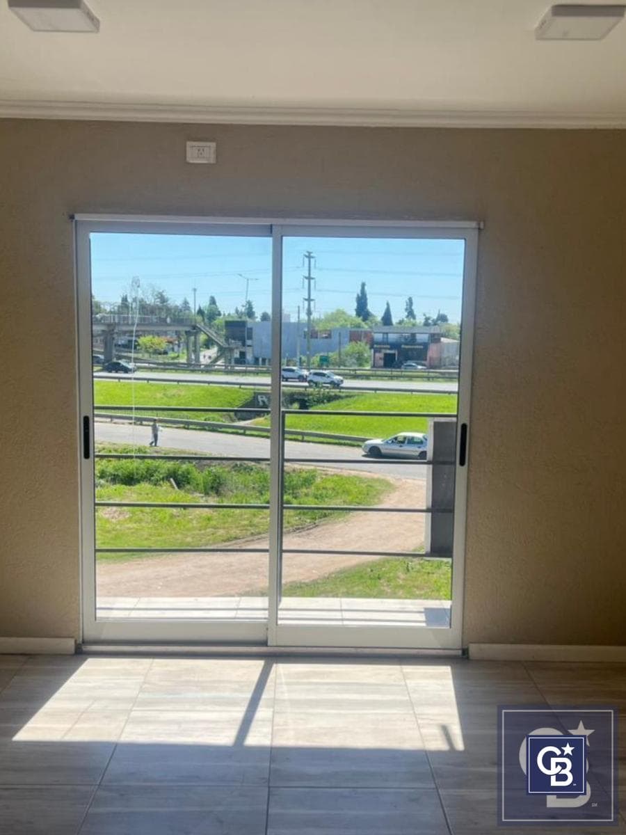3-room triplex-style apartment for sale across from the Panamericana Ramal Pilar, Downtown Pilar