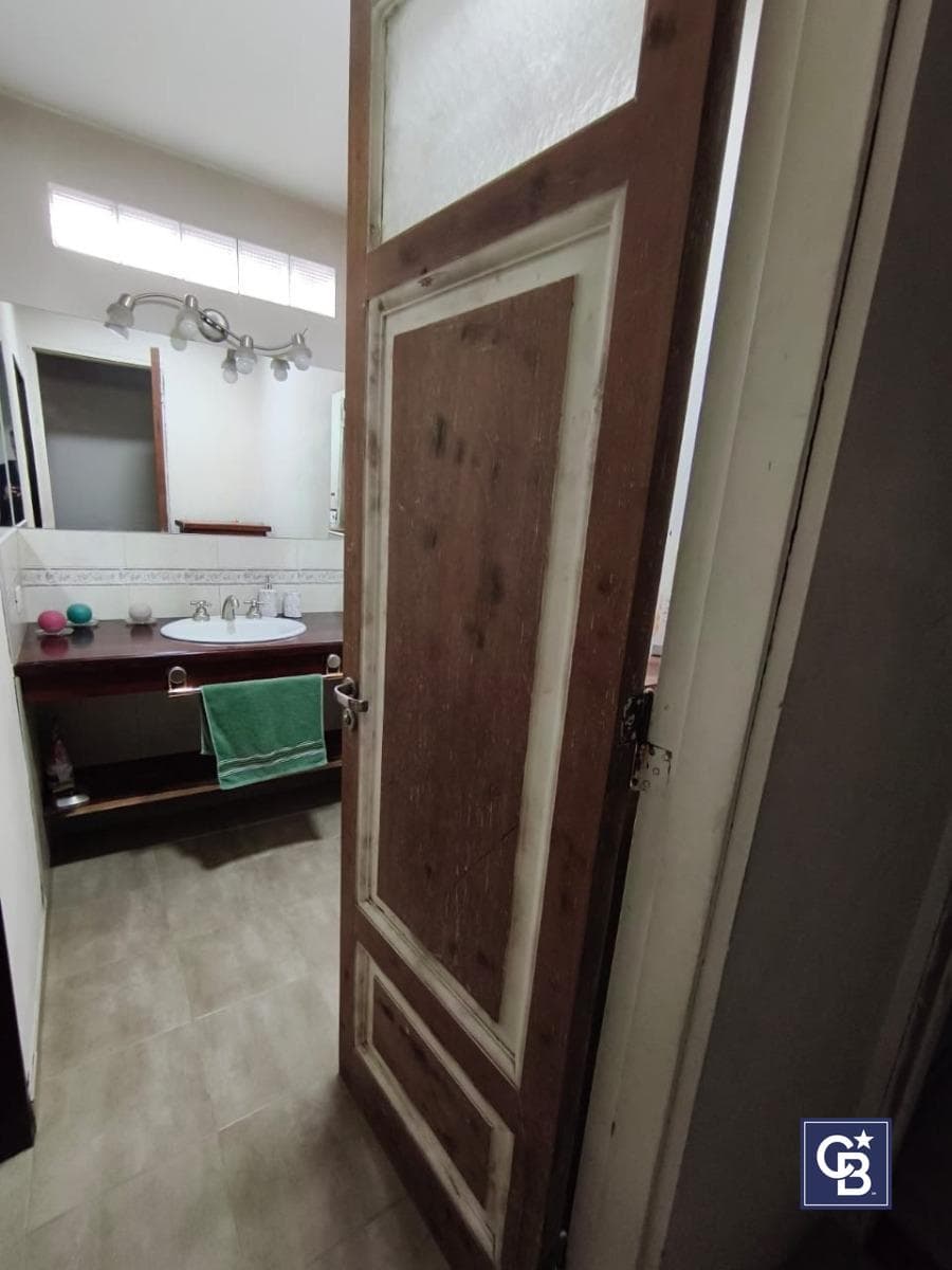 4-Room House for Sale, Eligible for Financing, in Pilar, Champagnat Area