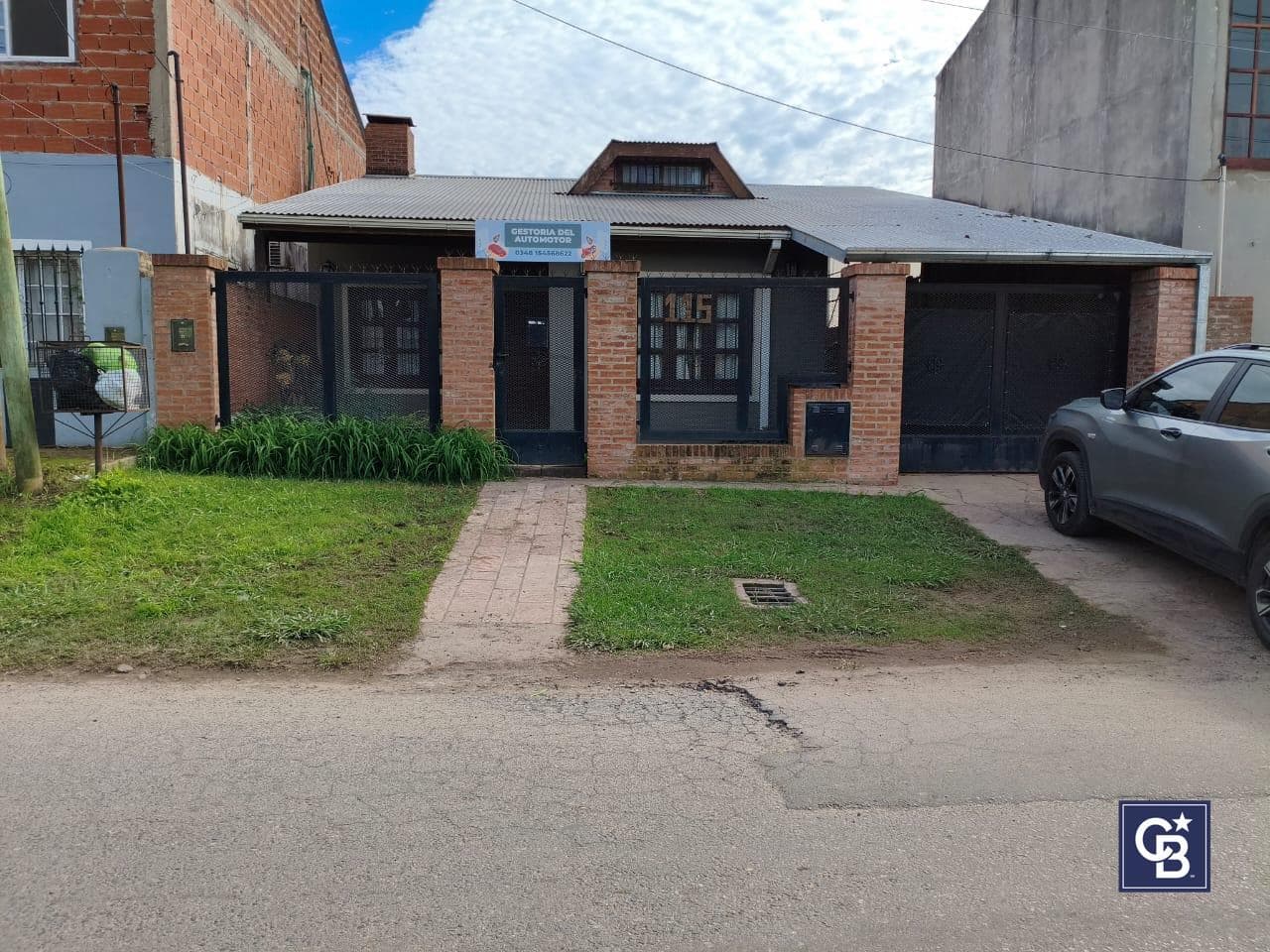 4-Room House for Sale, Eligible for Financing, in Pilar, Champagnat Area