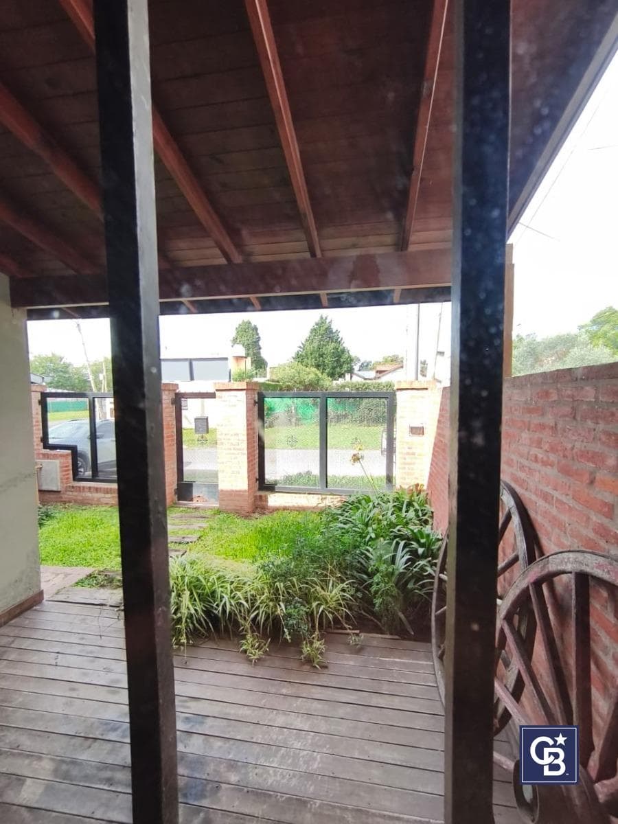 4-Room House for Sale, Eligible for Financing, in Pilar, Champagnat Area