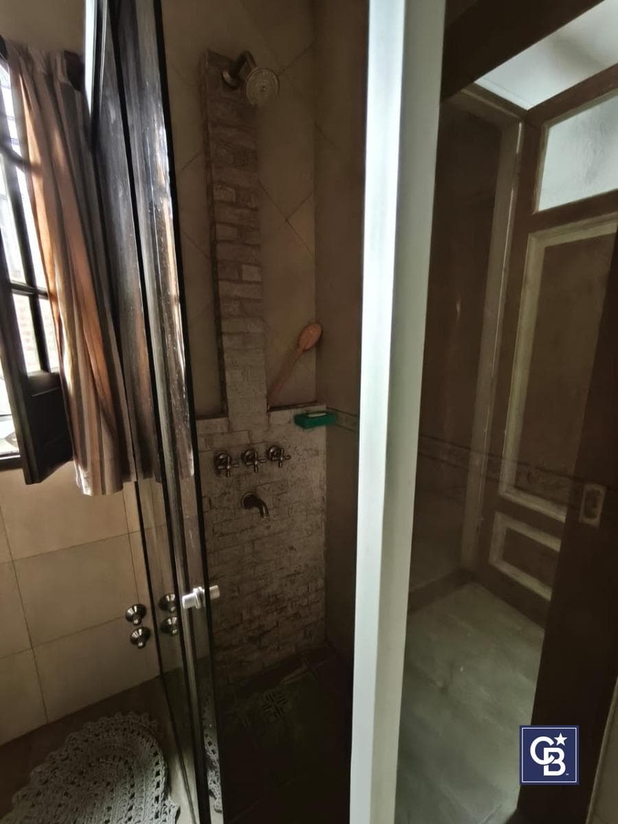 4-Room House for Sale, Eligible for Financing, in Pilar, Champagnat Area