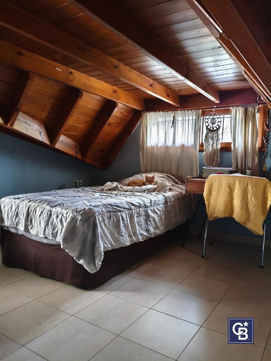 4-Room House for Sale, Eligible for Financing, in Pilar, Champagnat Area
