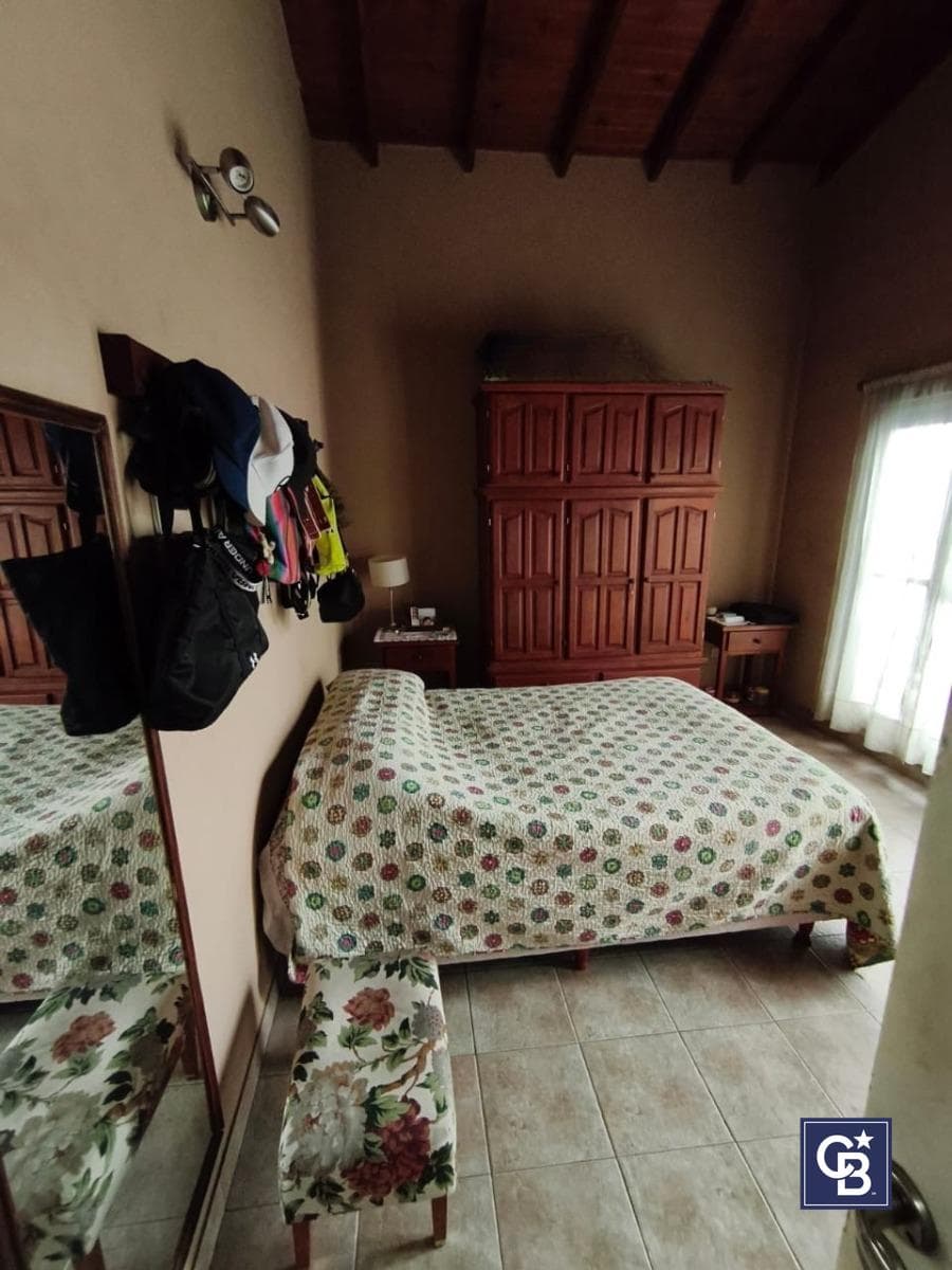 4-Room House for Sale, Eligible for Financing, in Pilar, Champagnat Area