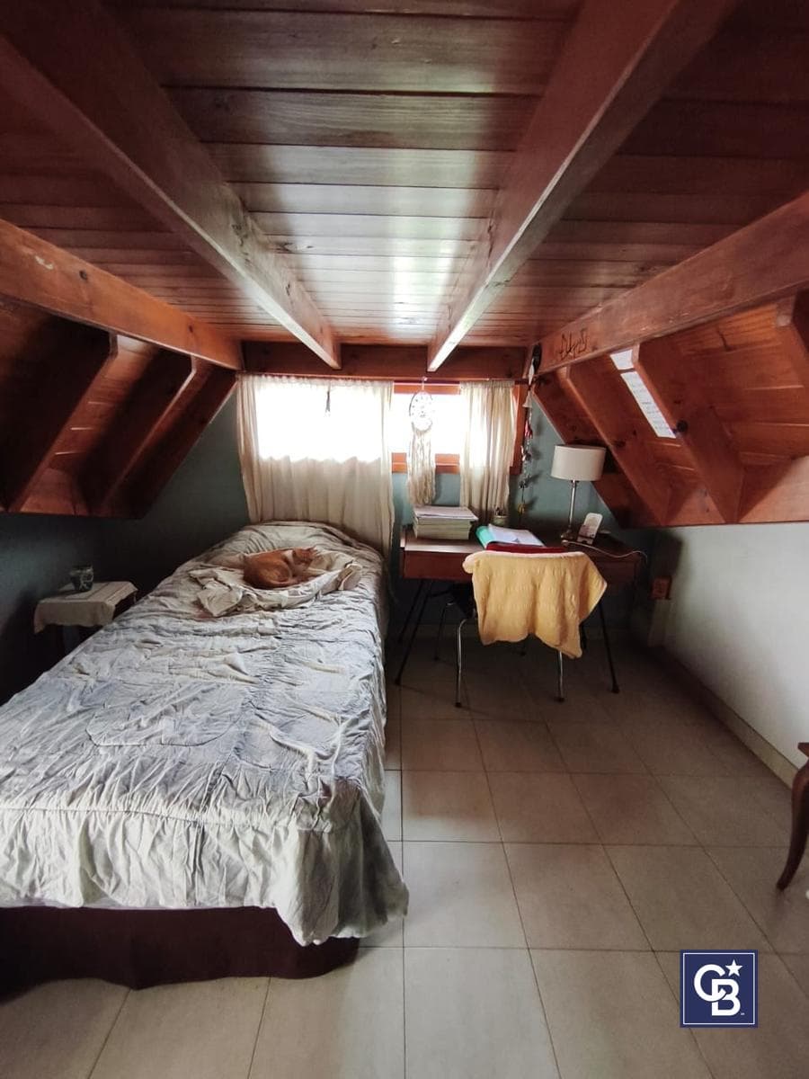 4-Room House for Sale, Eligible for Financing, in Pilar, Champagnat Area