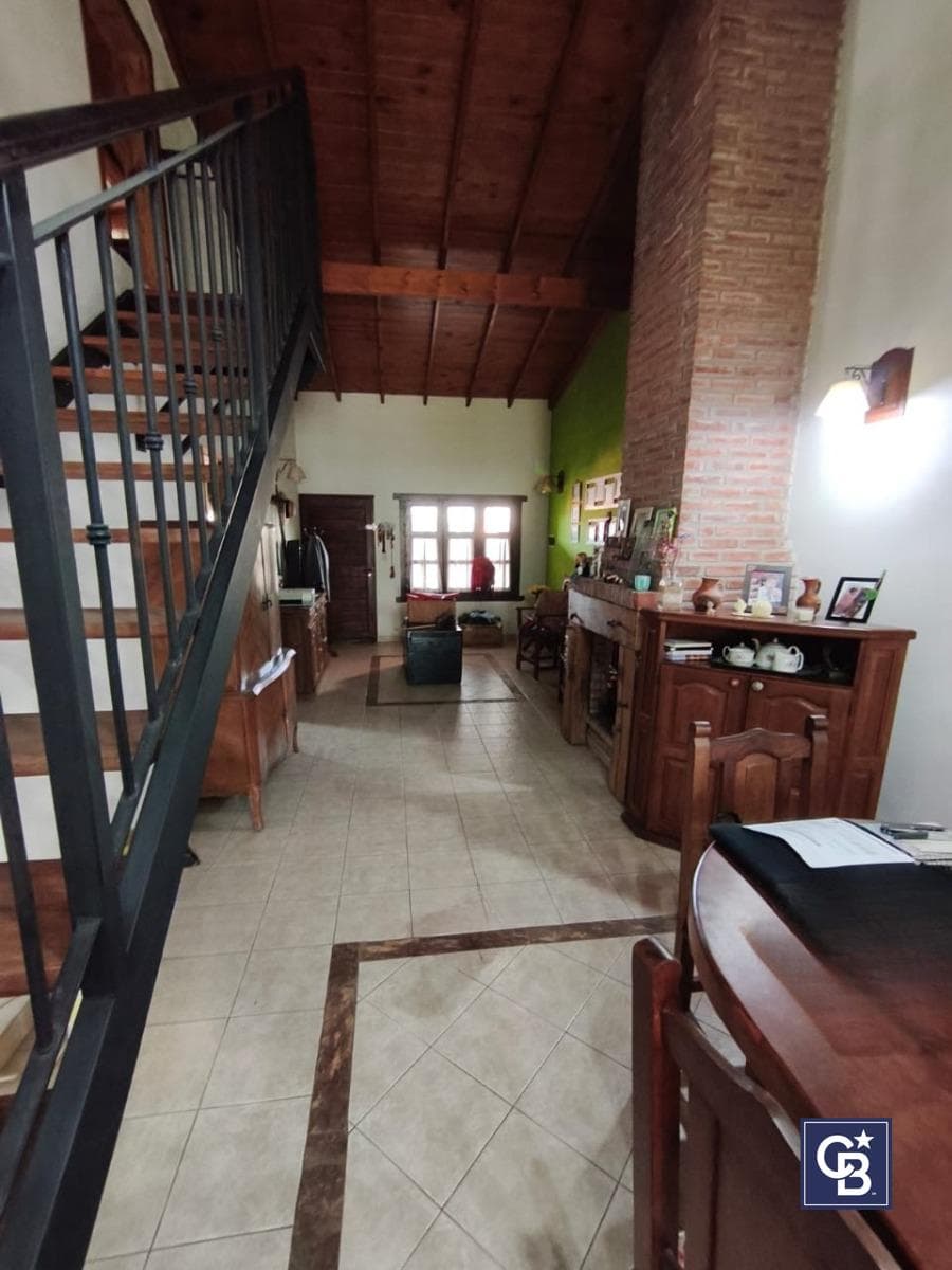 4-Room House for Sale, Eligible for Financing, in Pilar, Champagnat Area