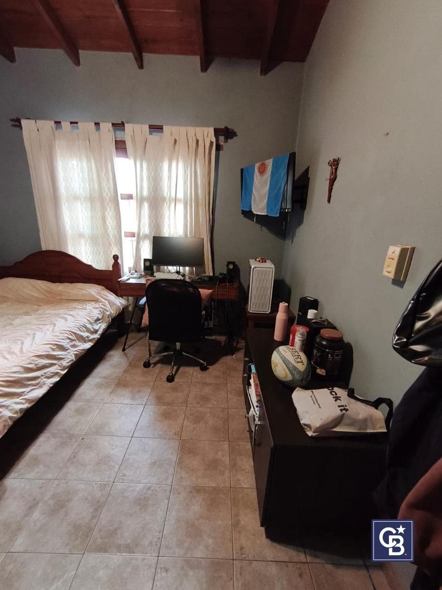 4-Room House for Sale, Eligible for Financing, in Pilar, Champagnat Area