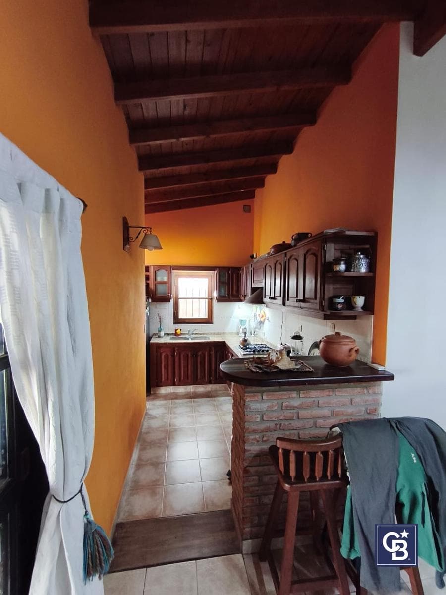 4-Room House for Sale, Eligible for Financing, in Pilar, Champagnat Area