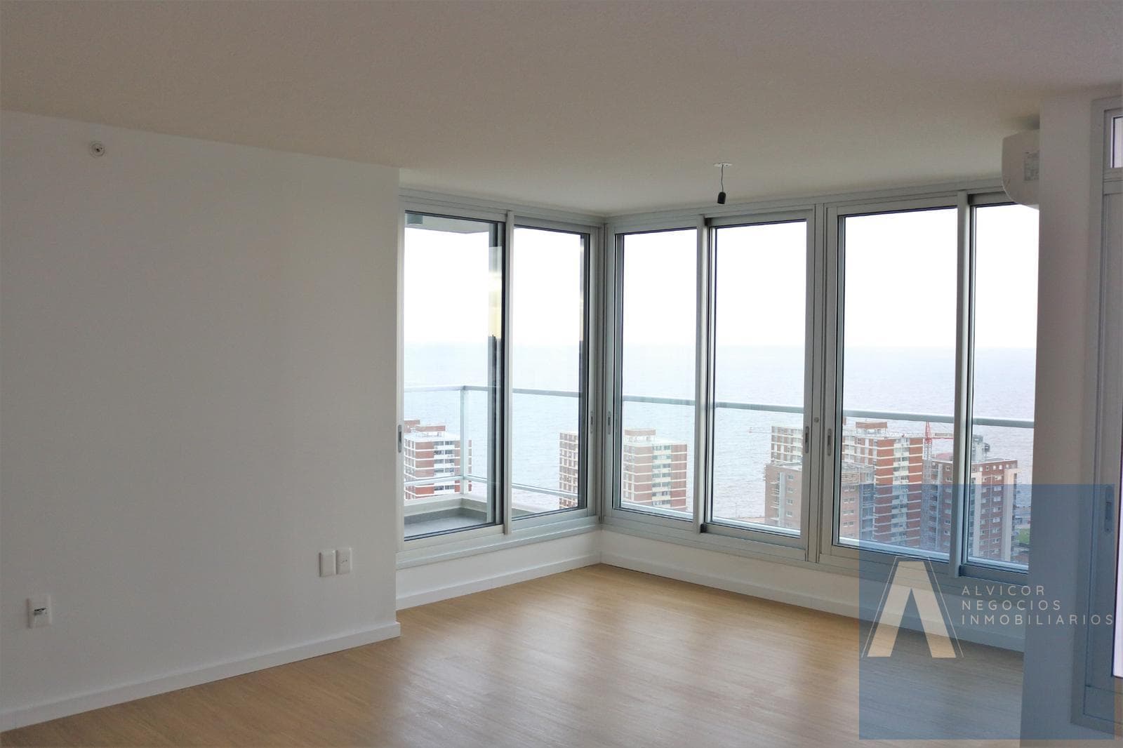 2-Bedroom Apartment for Rent, with Garage, Barrio Sur AAP7795929