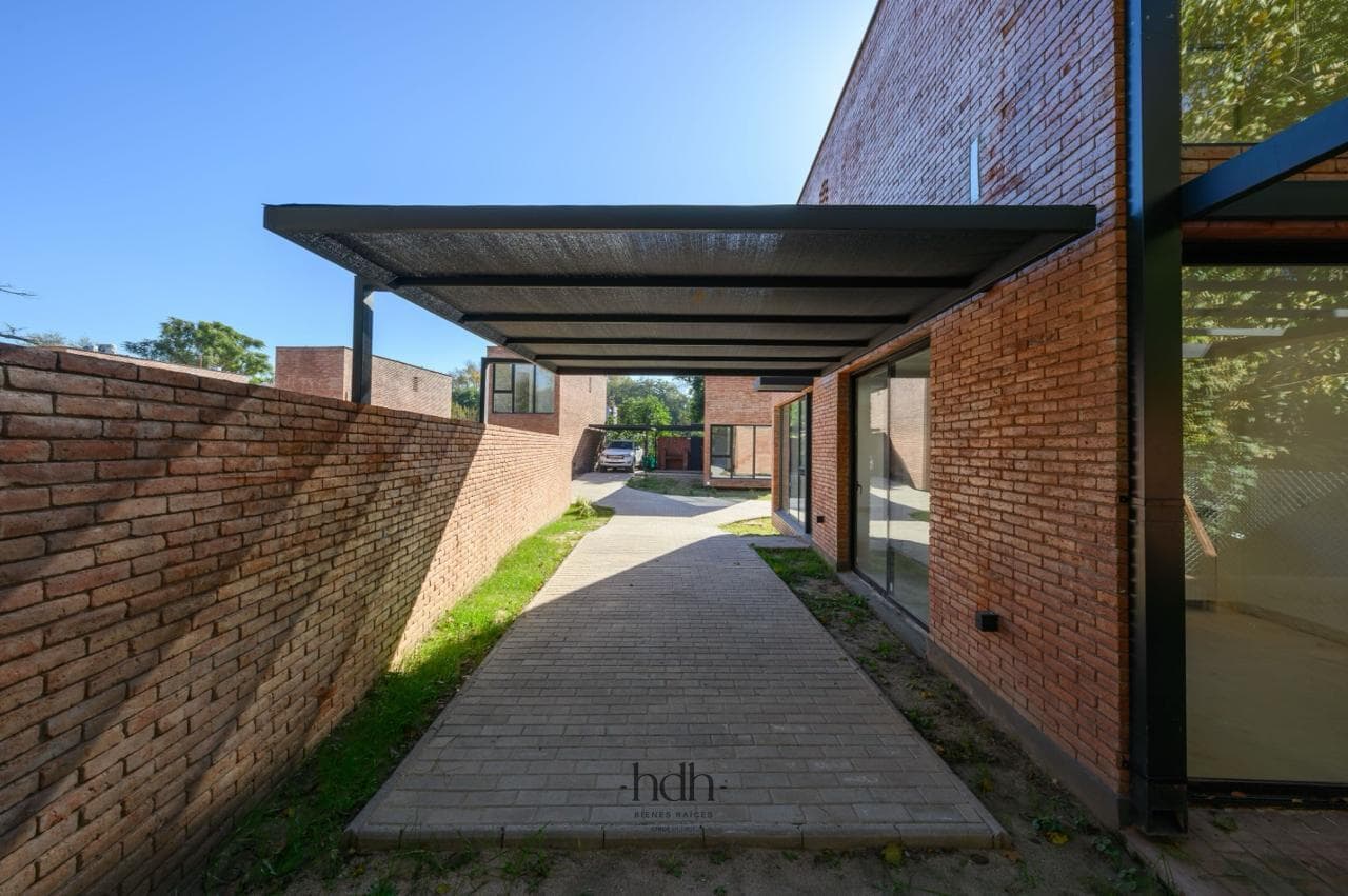 Duplex in Villa Allende: 2 bedrooms with a patio