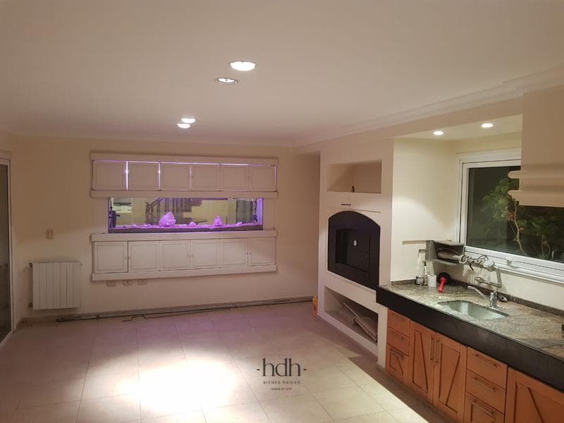 Luxury Home in Jockey Club