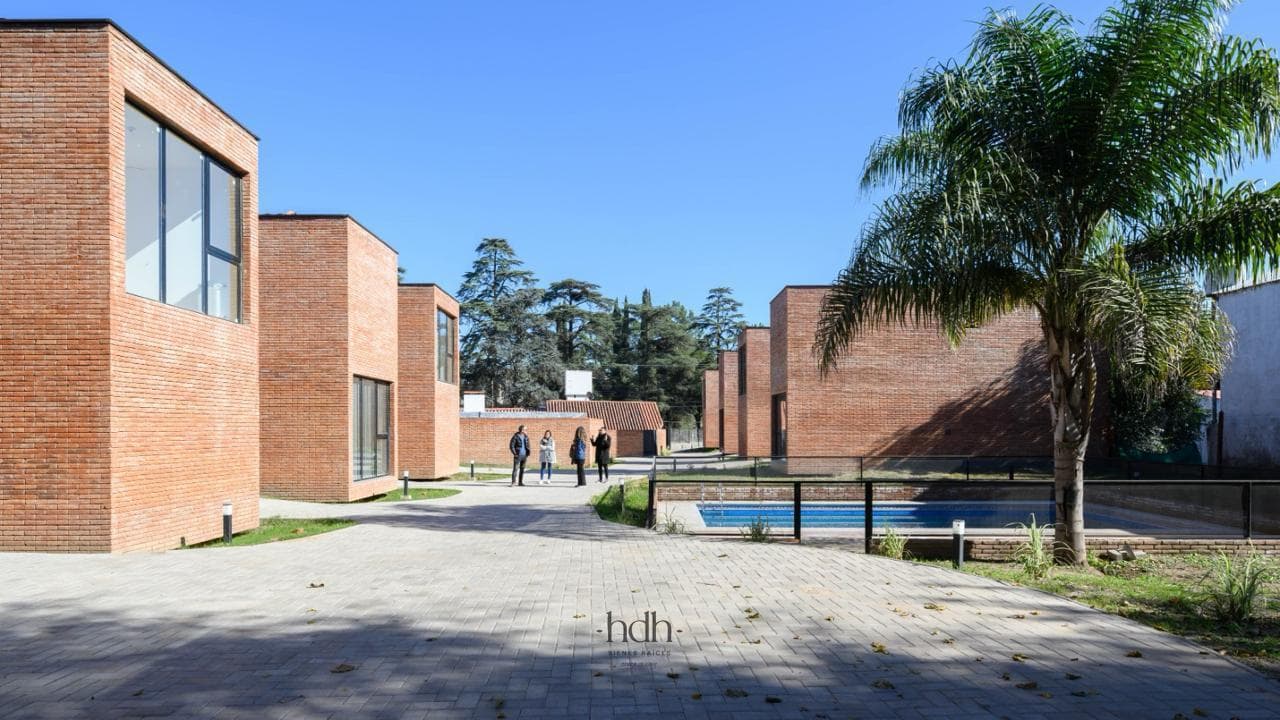 Duplex in Villa Allende: 2 bedrooms with a patio