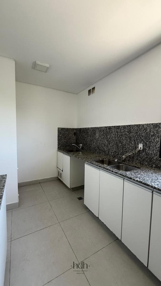 For Sale: Capri Jockey Club Complex—3 bedrooms, 3 bathrooms, semi-floor, pool, garage