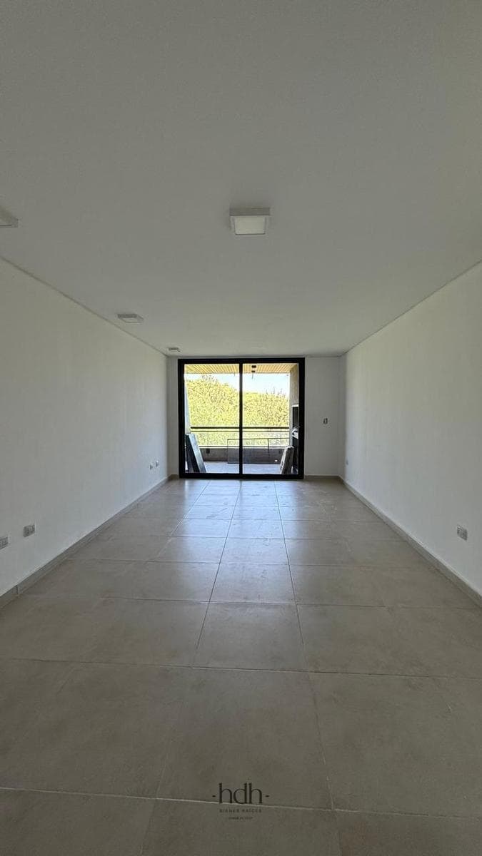 For Sale: Capri Jockey Club Complex—3 bedrooms, 3 bathrooms, semi-floor, pool, garage