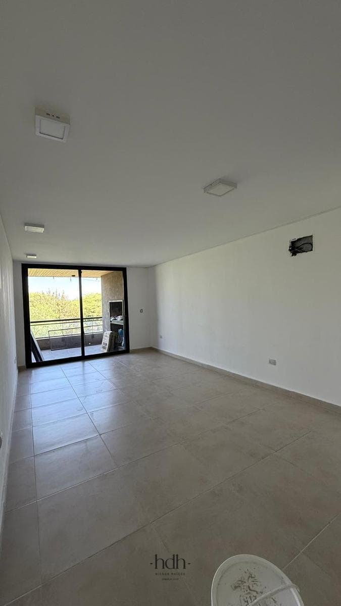 For Sale: Capri Jockey Club Complex—3 bedrooms, 3 bathrooms, semi-floor, pool, garage