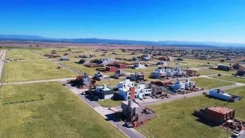 Lot in Cuestas de Manantiales, 261 square meters, suitable for a duplex
