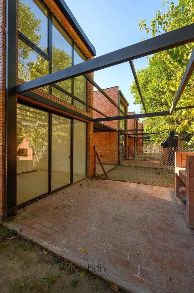 Duplex in Villa Allende: 2 bedrooms with a patio