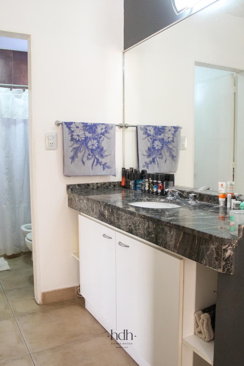 Tejas del Sur 2 House with 3 bedrooms, 3 bathrooms, and a pool; secure neighborhood